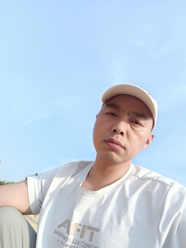 哥哥的第一张照片--诏安交友网