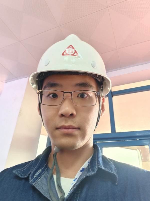何鹏宇的第二张照片--诏安交友网